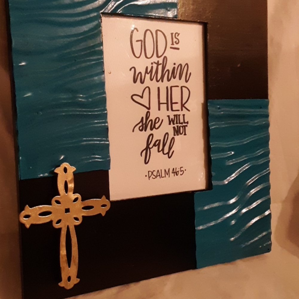 Cross Photo Frame - Picture 2 of 2